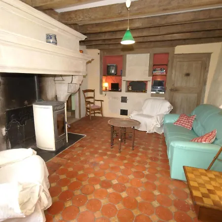 Authentic, Quiet With Green Garden Near Bar-le-duc בית נופש