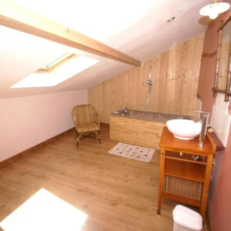Authentic, Quiet With Green Garden Near Bar-le-duc Seigneulles