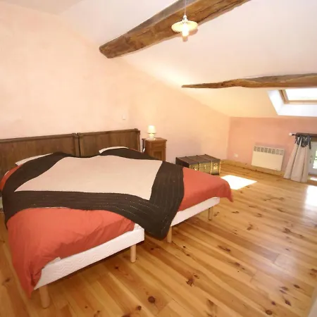 Authentic, Quiet With Green Garden Near Bar-le-duc *