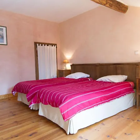 Authentic, Quiet With Green Garden Near Bar-le-duc בית נופש